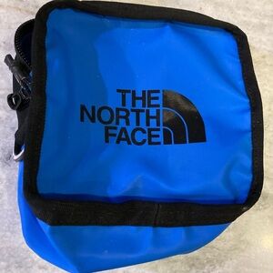 The North Face Men’s Travel Bag EUC